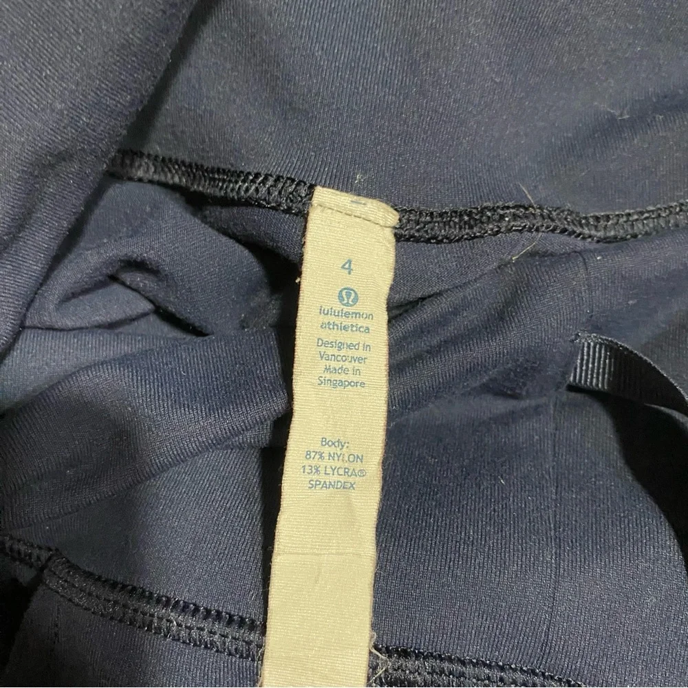 Lululemon straight leg legging navy - Picture 5 of 5